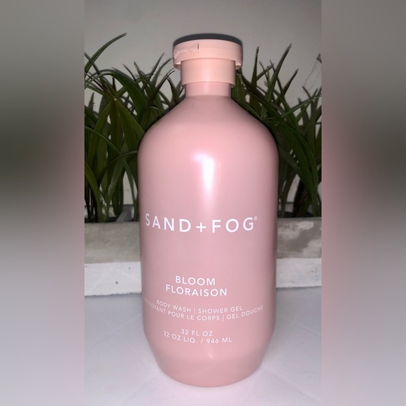 Sand + Fog Bloom Body Wash - Picture 2 of 5